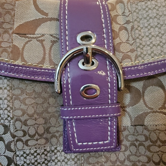New without tag. Purple, stylish, Coach purse, Excellent condition - Picture 4 of 10